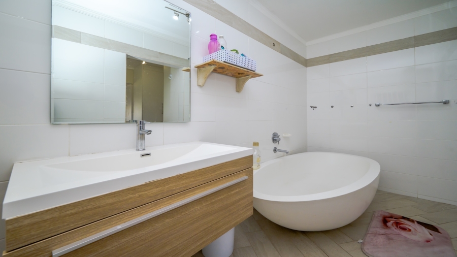 4 Bedroom Property for Sale in Sheffield Beach KwaZulu-Natal