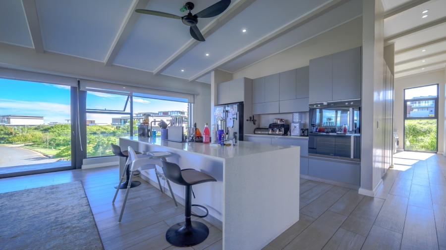 5 Bedroom Property for Sale in Zululami Coastal Estate KwaZulu-Natal