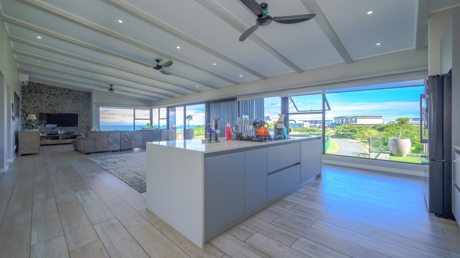 5 Bedroom Property for Sale in Zululami Coastal Estate KwaZulu-Natal