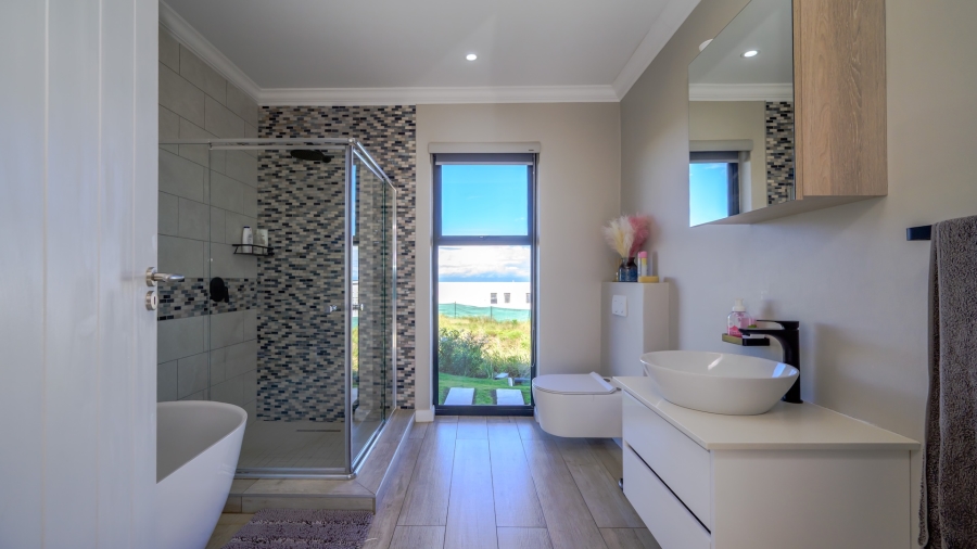 5 Bedroom Property for Sale in Zululami Coastal Estate KwaZulu-Natal