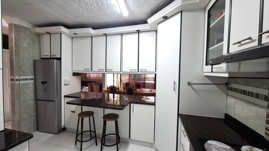 3 Bedroom Property for Sale in Paradise Valley KwaZulu-Natal