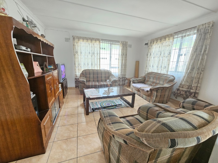 3 Bedroom Property for Sale in Umlazi KwaZulu-Natal