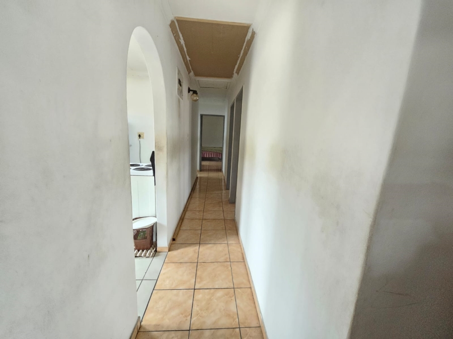 3 Bedroom Property for Sale in Umlazi KwaZulu-Natal