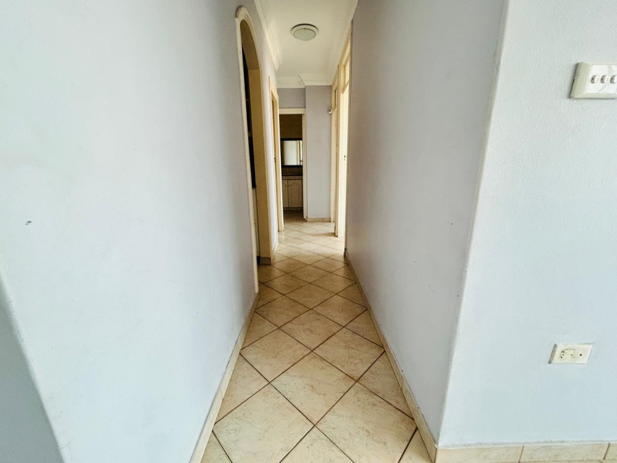 2 Bedroom Property for Sale in Essenwood KwaZulu-Natal