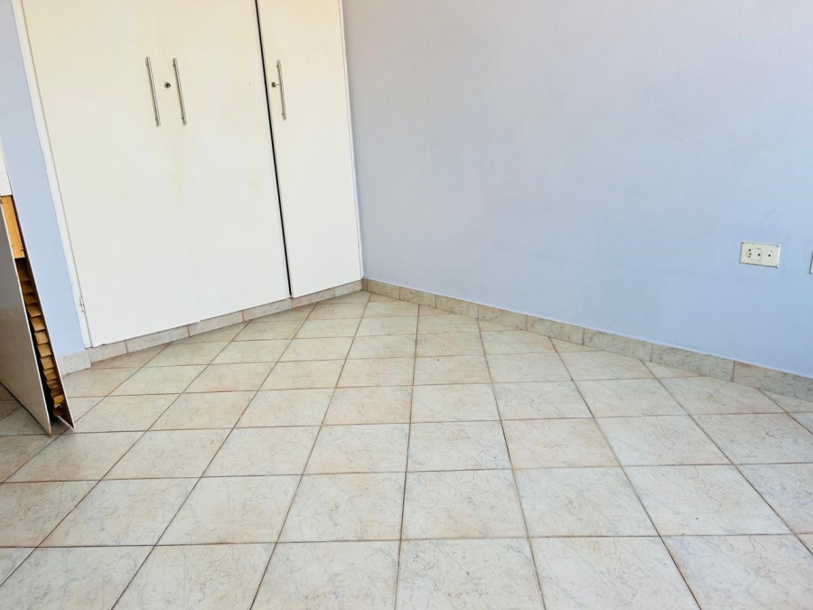 2 Bedroom Property for Sale in Essenwood KwaZulu-Natal