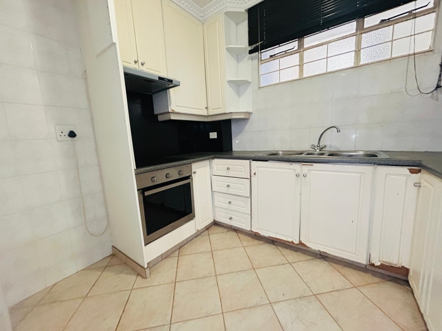2 Bedroom Property for Sale in Essenwood KwaZulu-Natal