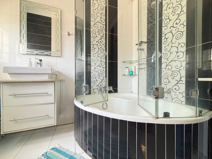 2 Bedroom Property for Sale in Musgrave KwaZulu-Natal