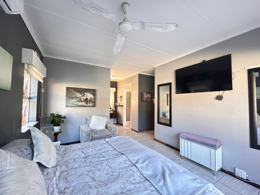 4 Bedroom Property for Sale in Meer En See KwaZulu-Natal