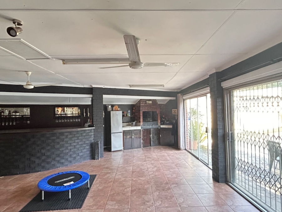 4 Bedroom Property for Sale in Meer En See KwaZulu-Natal