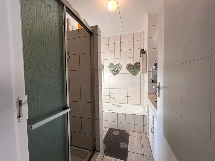 4 Bedroom Property for Sale in Meer En See KwaZulu-Natal