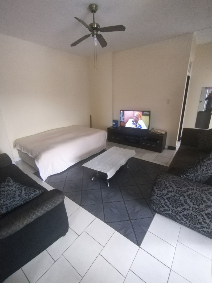 To Let 2 Bedroom Property for Rent in Pinetown KwaZulu-Natal