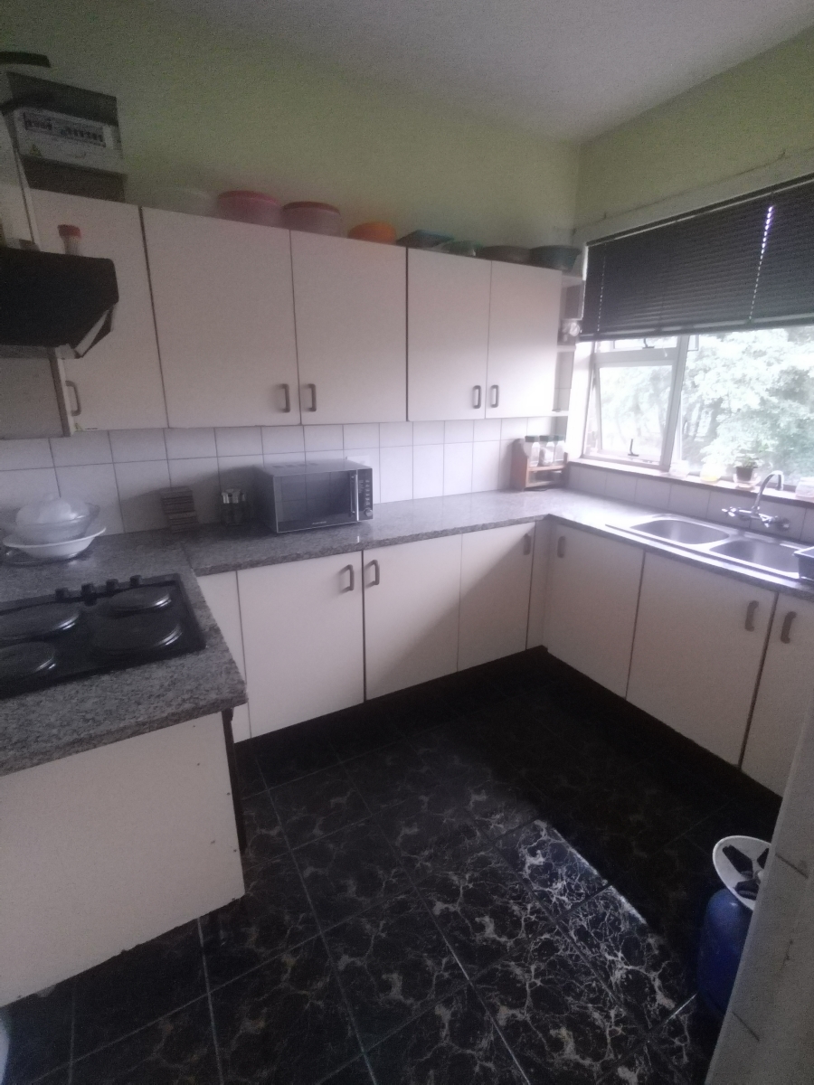 To Let 2 Bedroom Property for Rent in Pinetown KwaZulu-Natal