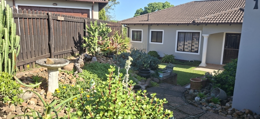 3 Bedroom Property for Sale in Waterfall KwaZulu-Natal