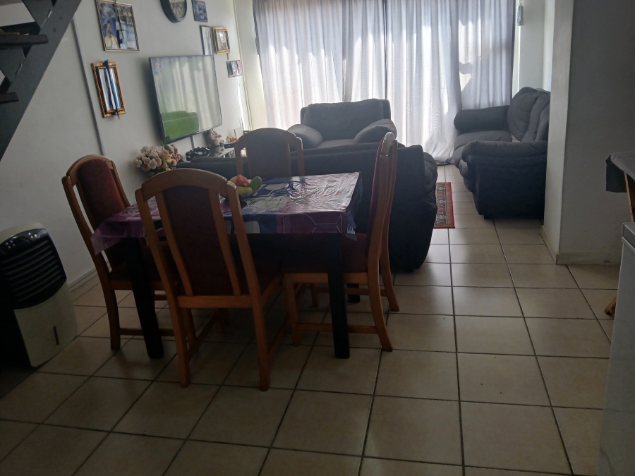To Let 2 Bedroom Property for Rent in Kenville KwaZulu-Natal