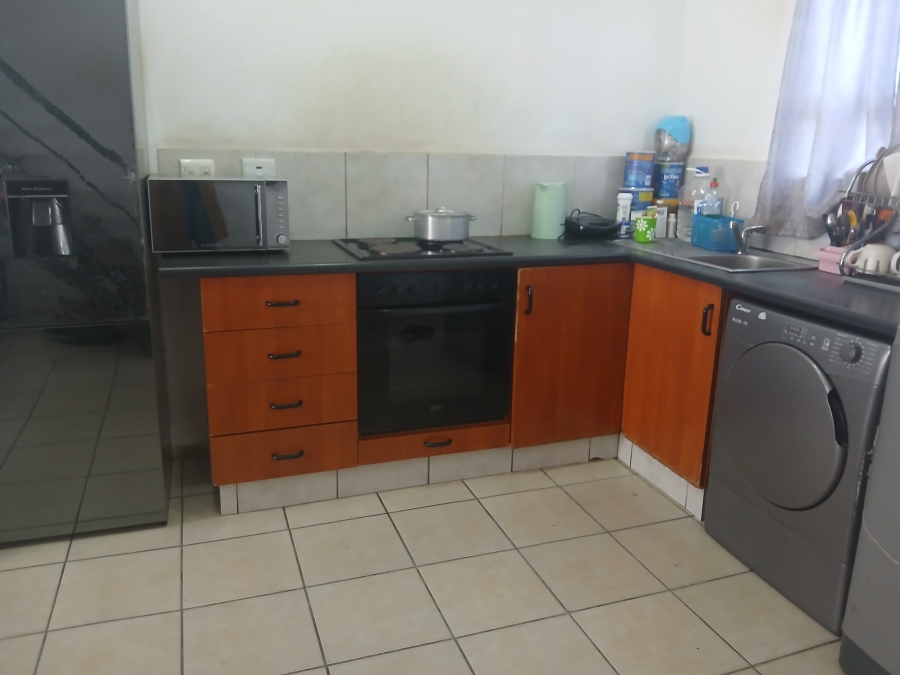 To Let 2 Bedroom Property for Rent in Kenville KwaZulu-Natal