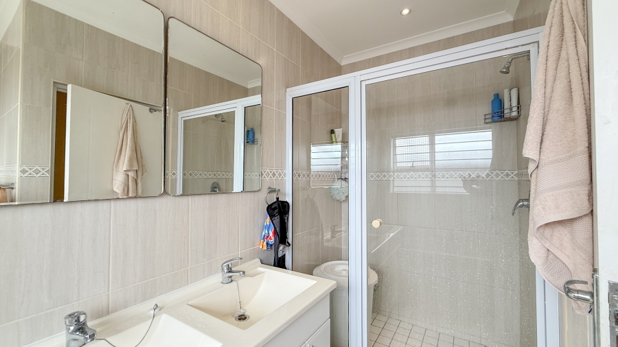 4 Bedroom Property for Sale in Willard Beach KwaZulu-Natal