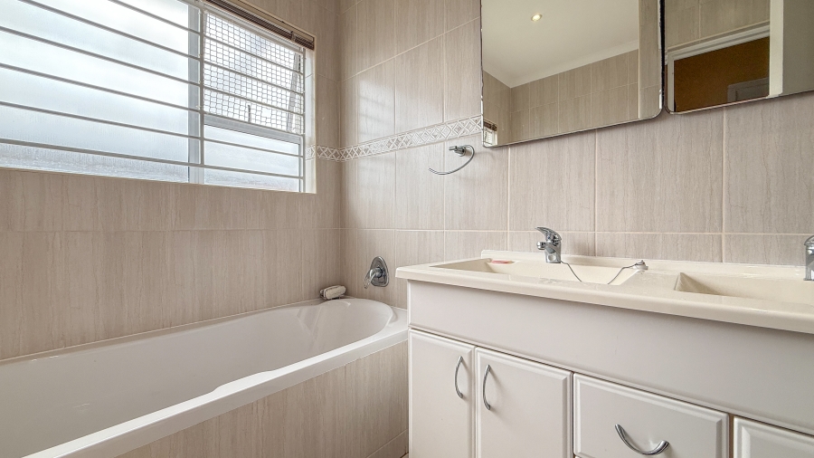 4 Bedroom Property for Sale in Willard Beach KwaZulu-Natal