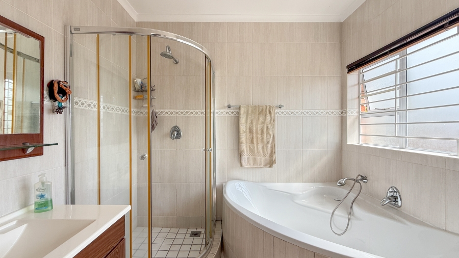 4 Bedroom Property for Sale in Willard Beach KwaZulu-Natal