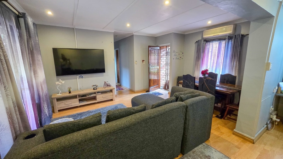 1 Bedroom Property for Sale in Chase Valley KwaZulu-Natal