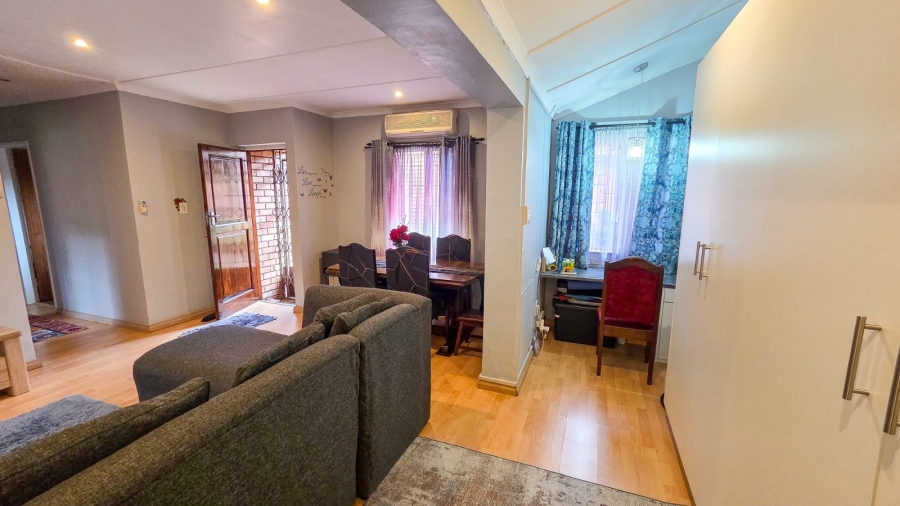 1 Bedroom Property for Sale in Chase Valley KwaZulu-Natal