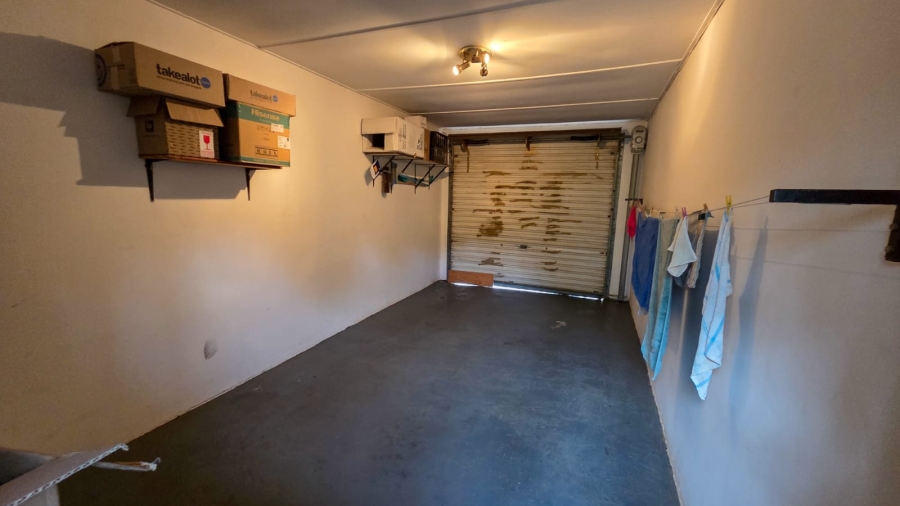 1 Bedroom Property for Sale in Chase Valley KwaZulu-Natal