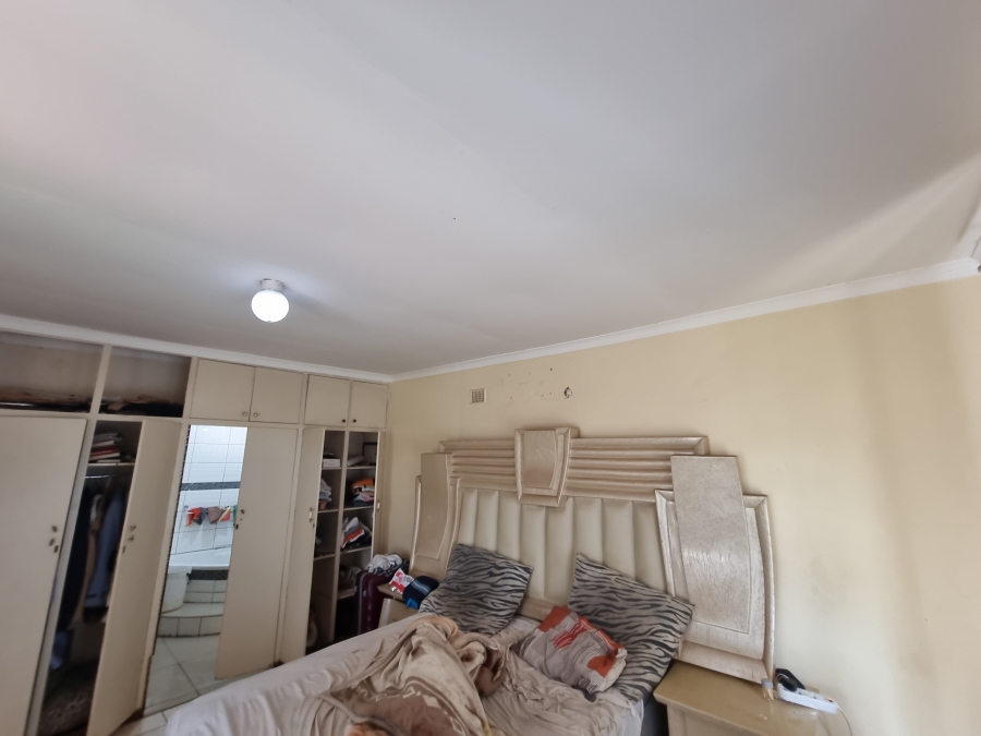 5 Bedroom Property for Sale in Ngwelezana KwaZulu-Natal