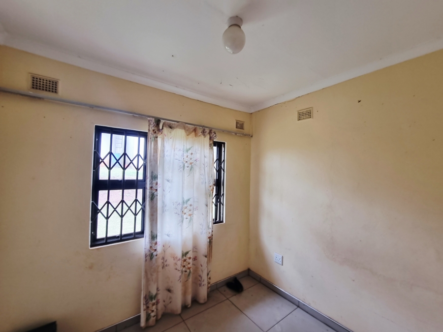 5 Bedroom Property for Sale in Ngwelezana KwaZulu-Natal