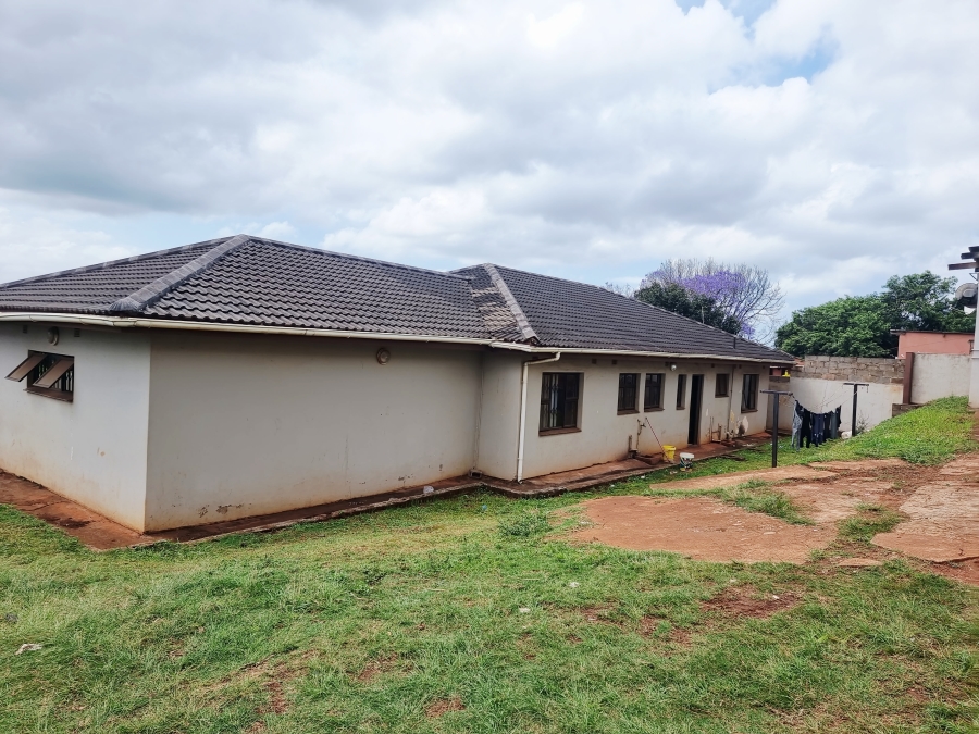 5 Bedroom Property for Sale in Ngwelezana KwaZulu-Natal