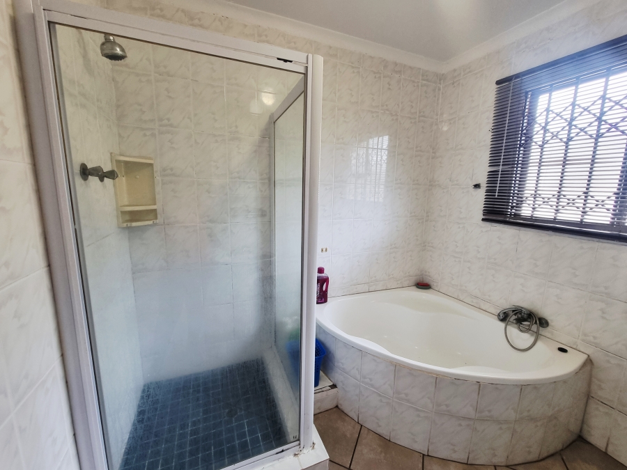 3 Bedroom Property for Sale in Birdswood KwaZulu-Natal
