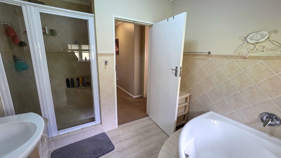 3 Bedroom Property for Sale in Sunningdale KwaZulu-Natal