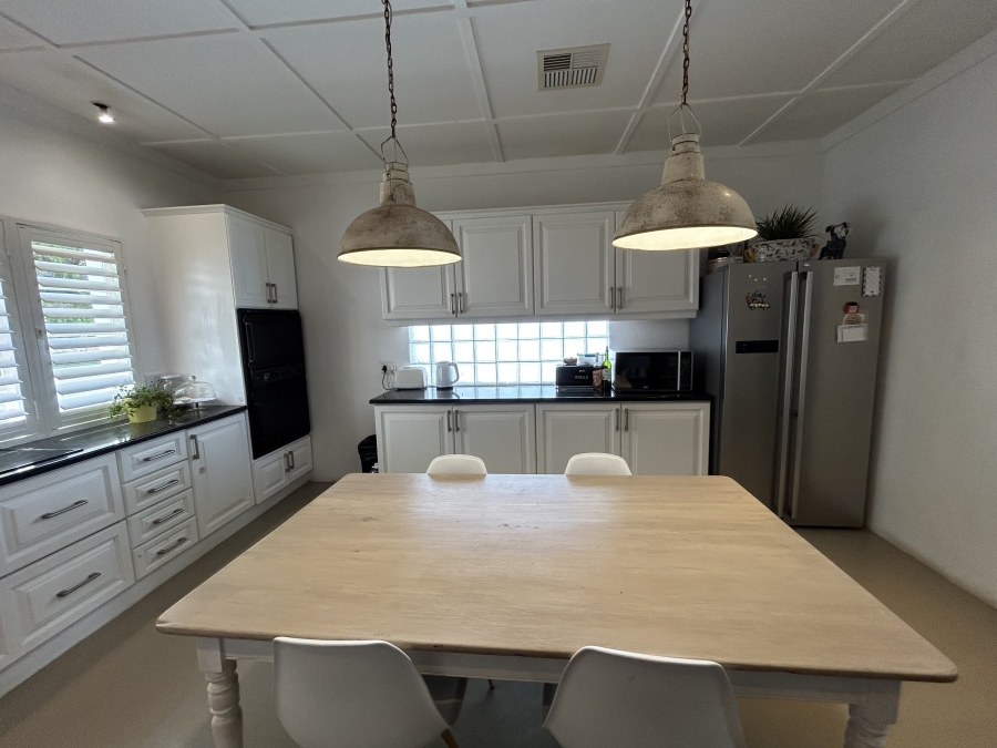 4 Bedroom Property for Sale in Westbrook KwaZulu-Natal