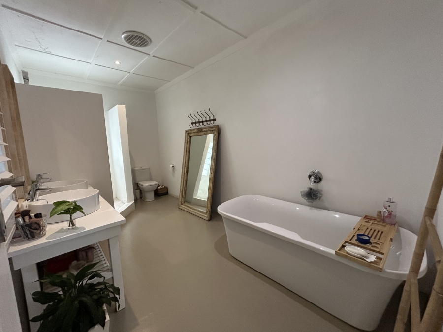 4 Bedroom Property for Sale in Westbrook KwaZulu-Natal