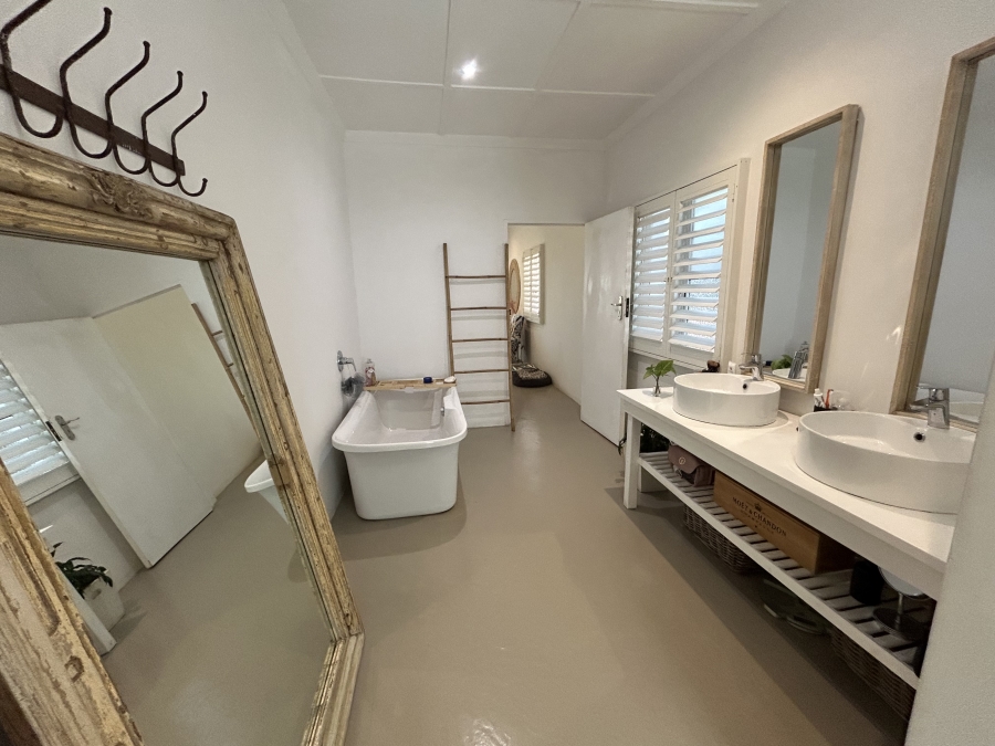 4 Bedroom Property for Sale in Westbrook KwaZulu-Natal