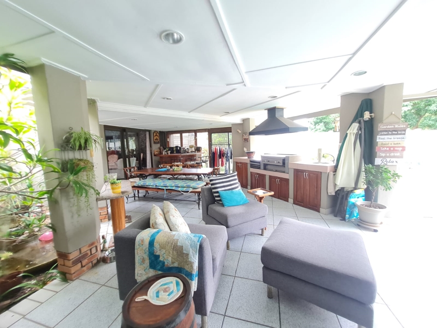 5 Bedroom Property for Sale in Meer En See KwaZulu-Natal