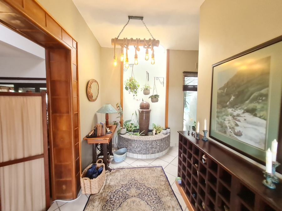 5 Bedroom Property for Sale in Meer En See KwaZulu-Natal