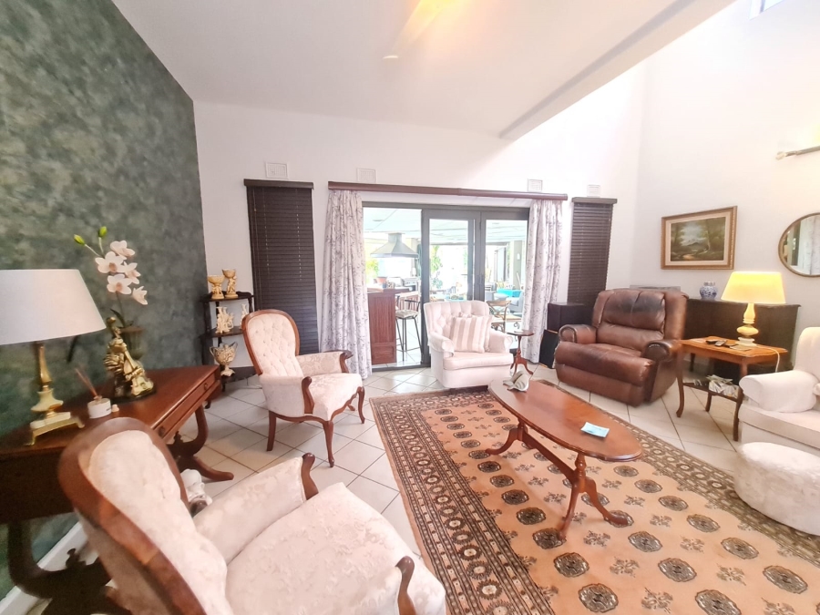 5 Bedroom Property for Sale in Meer En See KwaZulu-Natal