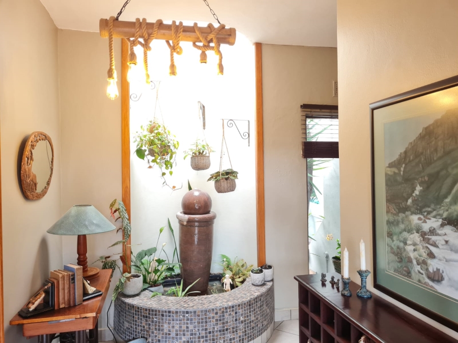 5 Bedroom Property for Sale in Meer En See KwaZulu-Natal