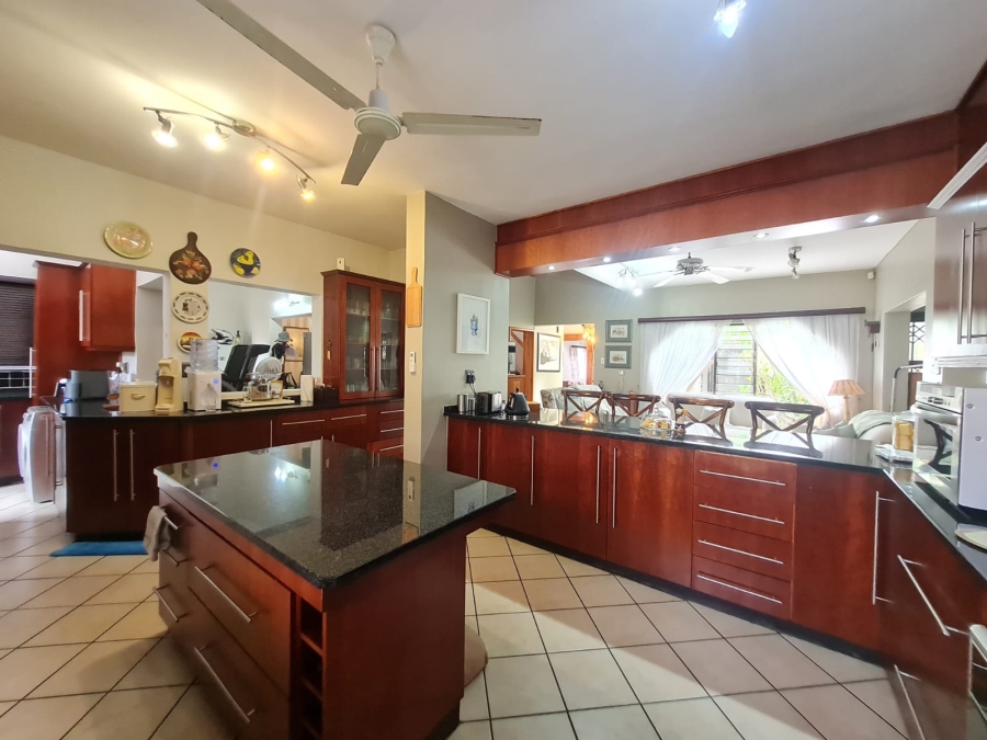 5 Bedroom Property for Sale in Meer En See KwaZulu-Natal