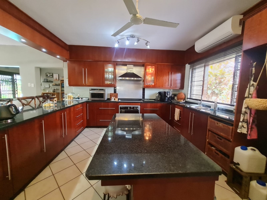 5 Bedroom Property for Sale in Meer En See KwaZulu-Natal