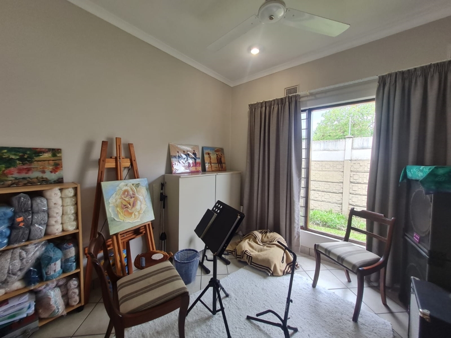 5 Bedroom Property for Sale in Meer En See KwaZulu-Natal