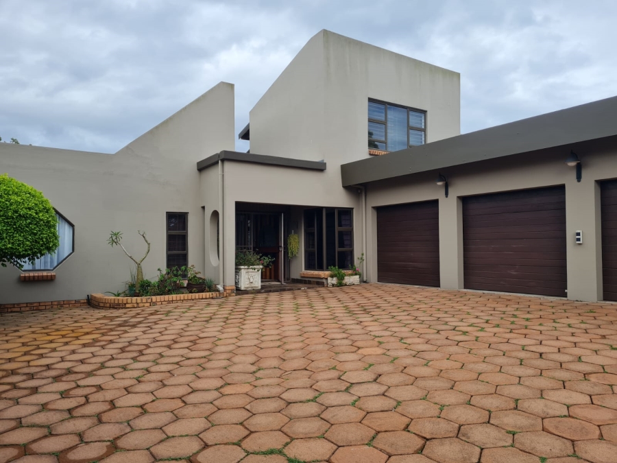 5 Bedroom Property for Sale in Meer En See KwaZulu-Natal