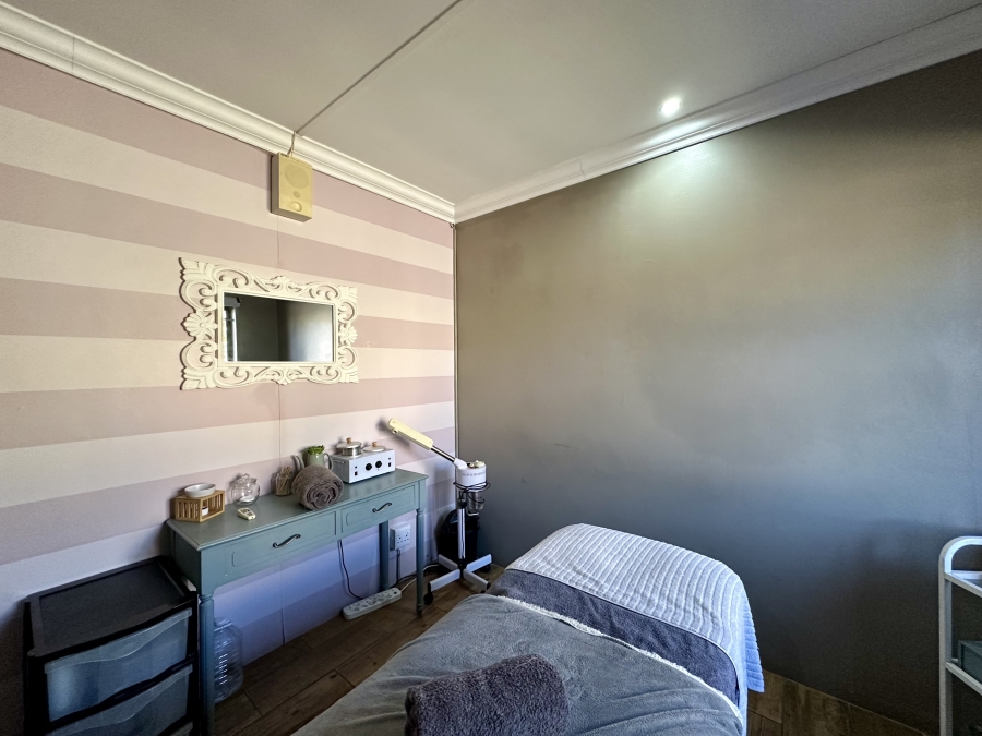 3 Bedroom Property for Sale in Meer En See KwaZulu-Natal