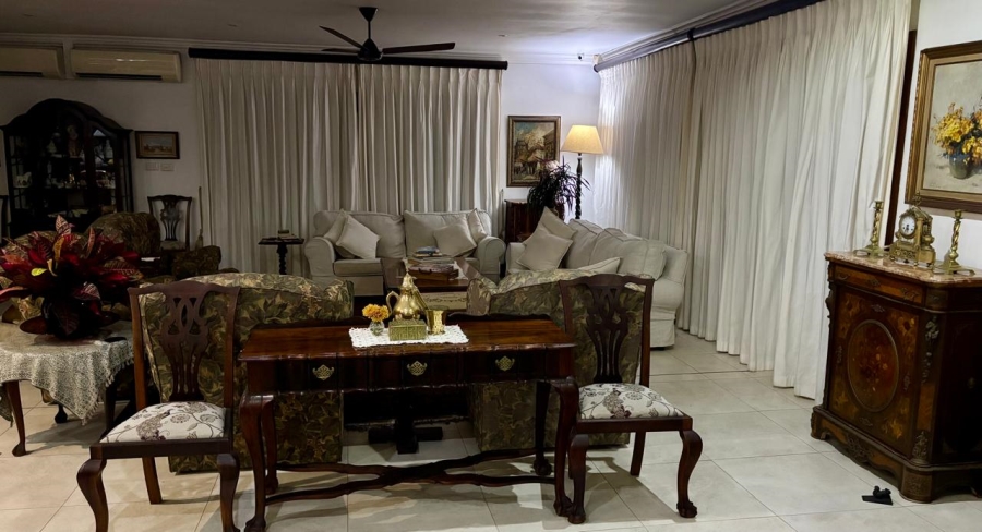 4 Bedroom Property for Sale in Ballito Central KwaZulu-Natal