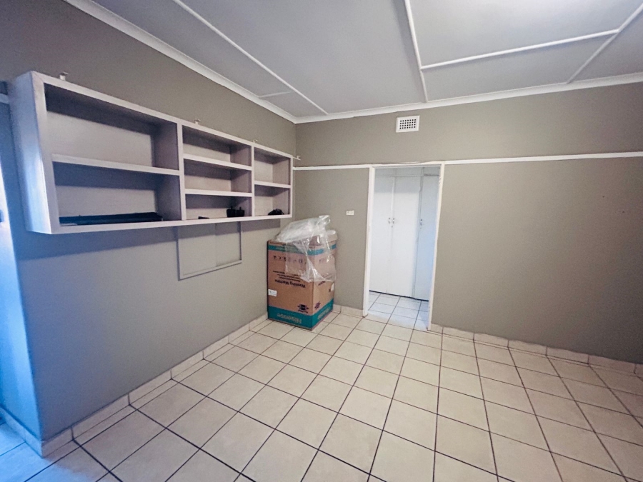 2 Bedroom Property for Sale in Scottsville KwaZulu-Natal