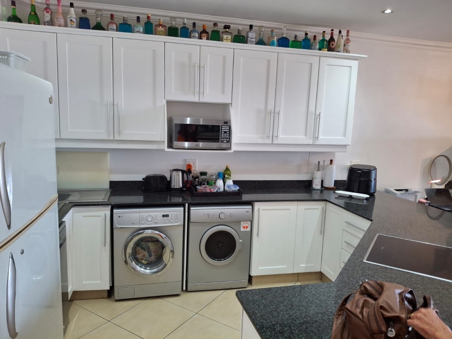 3 Bedroom Property for Sale in Uvongo Beach KwaZulu-Natal