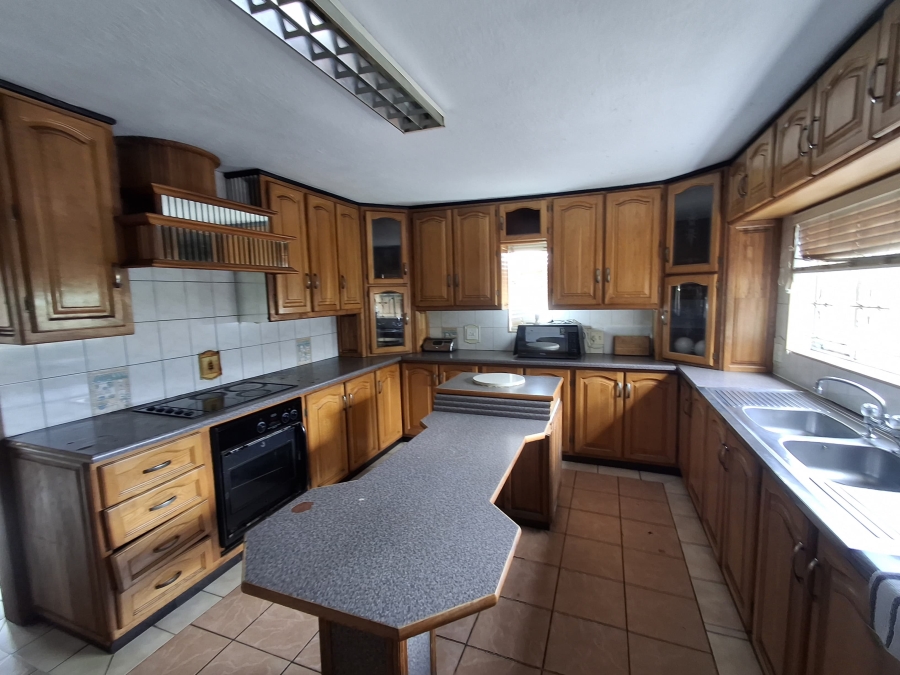 4 Bedroom Property for Sale in Dunveria KwaZulu-Natal