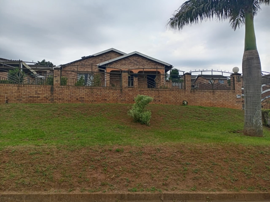 3 Bedroom Property for Sale in Dunveria KwaZulu-Natal