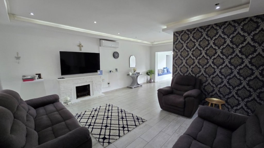 4 Bedroom Property for Sale in Farningham Ridge KwaZulu-Natal