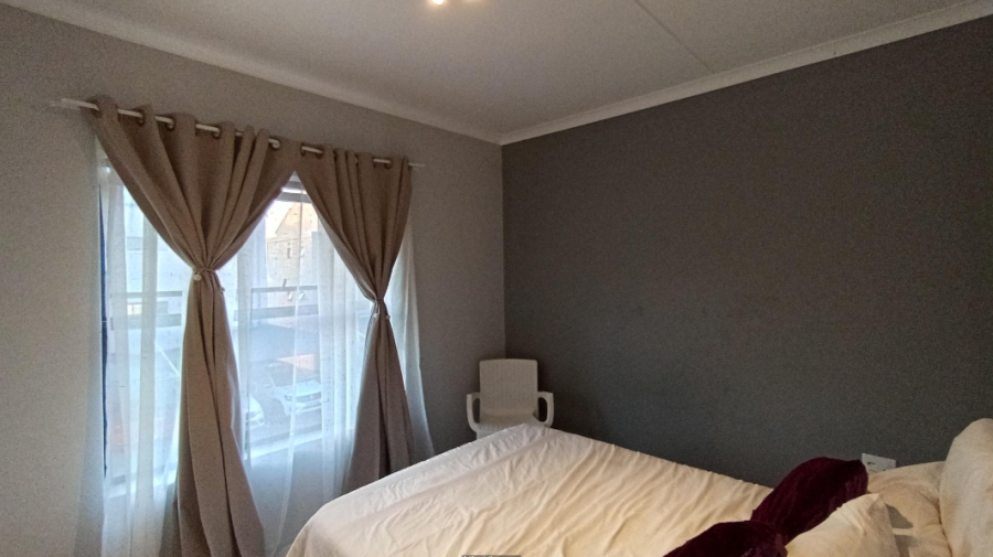 2 Bedroom Property for Sale in Umbogintwini KwaZulu-Natal