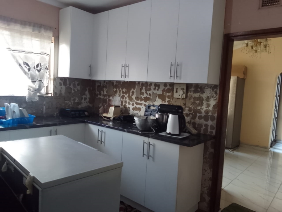 5 Bedroom Property for Sale in Umlazi N KwaZulu-Natal